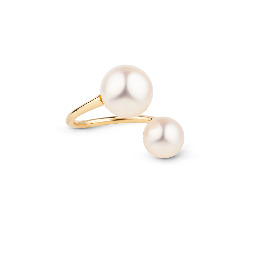 GEMINI Ring aus 585 Gold (14 Karat Gelbgold) mit zwei schimmernden Süßwasserperlen in einem offenen Design.