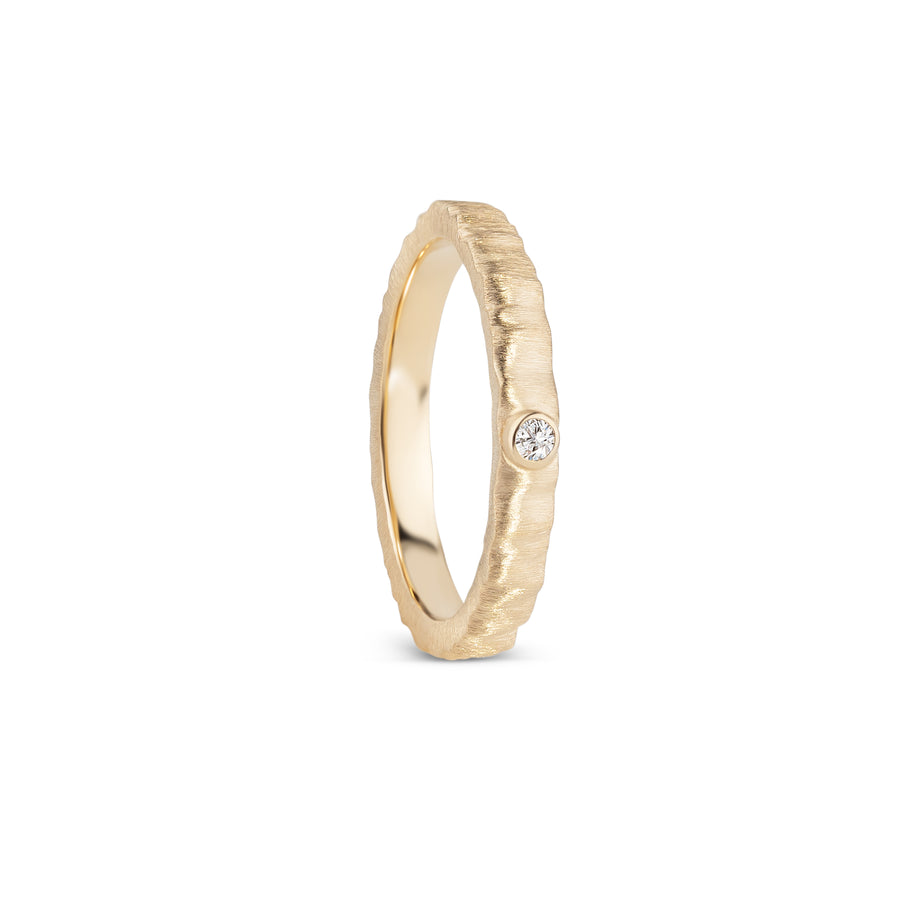 Ring aus 585er Gold mit 2 mm Diamant, mattierte Oberfläche, vertikale Ansicht