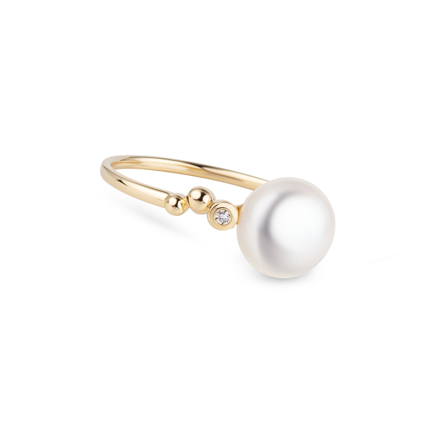 BOUTON BRILLANT Ring aus 585 Gold mit Süßwasserperle und Brillanten – Detailansicht